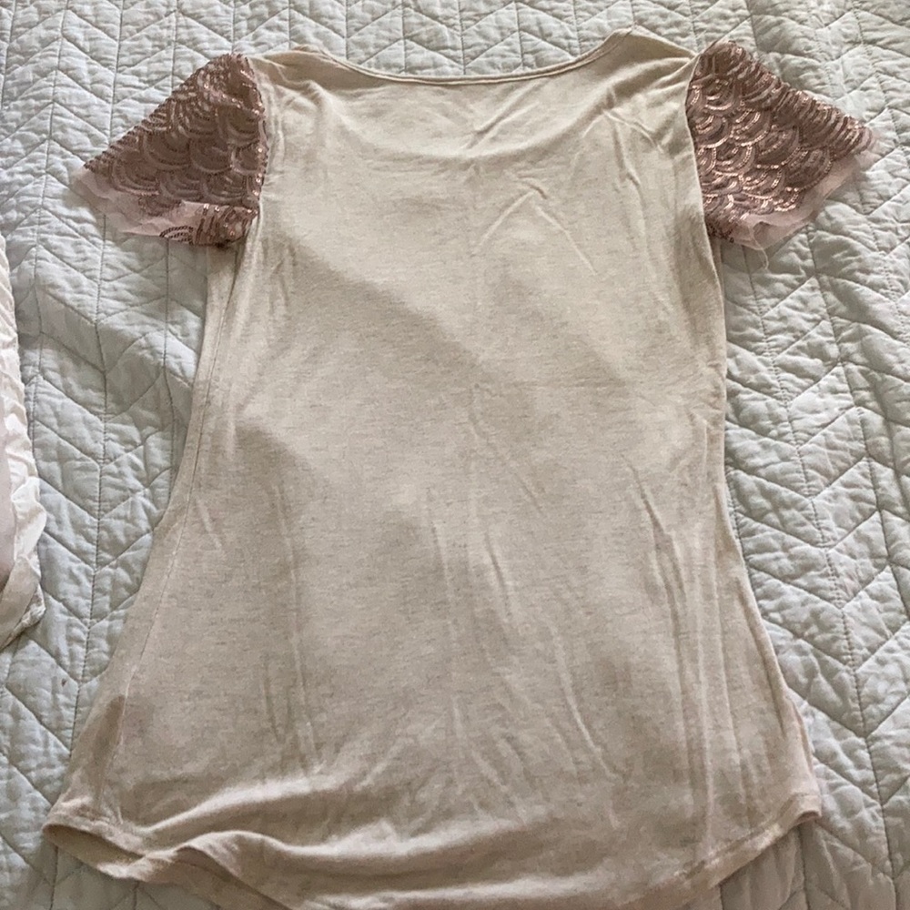 Top - Picture 2 of 3